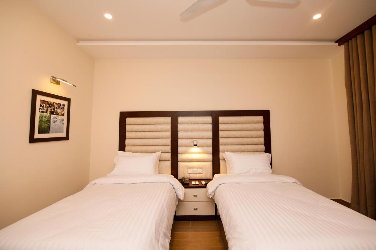 Hotel One Rahim Yar Khan Club Road Екстериор снимка
