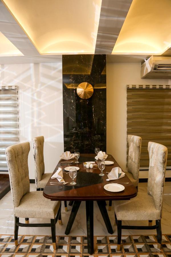 Hotel One Rahim Yar Khan Club Road Екстериор снимка